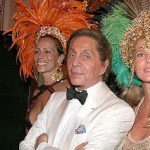 VALENTINO VAI AO BAILE DE CARNAVAL NO COPACABANA PALACE