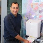 Em parceria com Guto Indio da Costa, Elite Professional Melhoramentos lança nova linha de dispensers E-volution